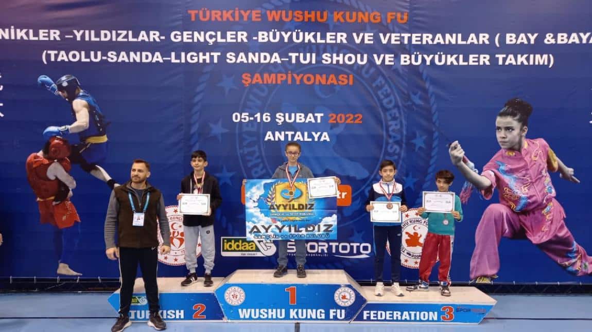 6 H Öğrencimiz Mehmet Can Ağır Türkiye 1. Light Sanda kategorisinde